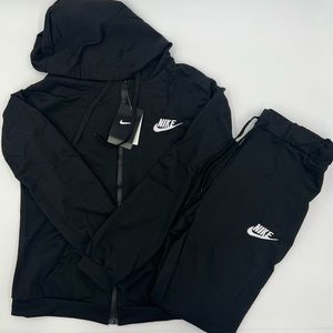 Nike suit